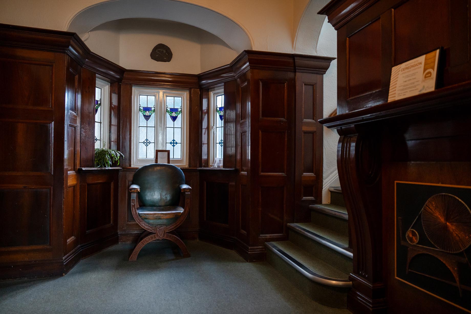 Cadair Islwyn ffowc Elis 448_ffN Author Islwyn Ffowc Elis's desk chair